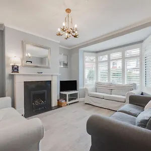  Holiday home The Haggs United Kingdom