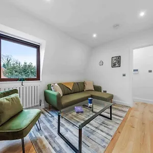 Serviced Apt In Central Lr3 Apartment